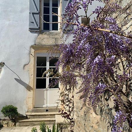 Maison De Charme Le Vieux Rivail Rivedoux-Plage Exterior photo